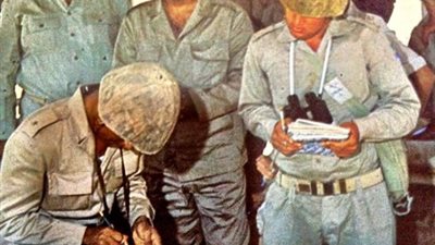 القصر الجمهوري وجبهة الحرب.. صور نادرة لزيارات خليفة بن زايد لمصر