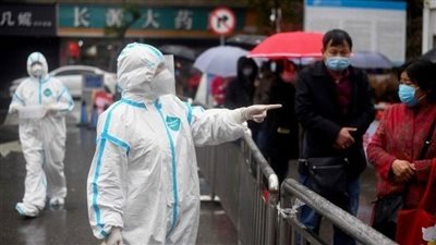 الصين تشهد انخفاضًا ملحوظًا في إصابات فيروس كورونا