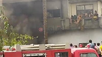 السيطرة على حريق مصنع إسفنج بالشرقية | صور