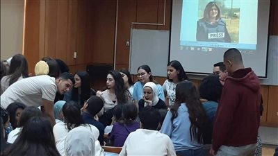 أستاذة بجامعة الأهرام الكندية تخصص محاضرتها لتأبين شيرين أبو عاقلة.. وتؤكد: الراحلة كانت مستهدفة