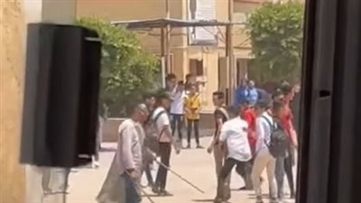 إلقاء حجارة وتراشق بالألفاظ.. استغاثة طالبات مدرسة خاصة بالجيزة بسبب الاعتداء عليهن في الامتحانات