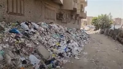 فتح شارع القصاصين بالكوم الأخضر بعد رفع 400 طن مخلفات بالجيزة