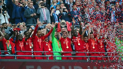 بعد تتويجه بكأس الاتحاد.. رقم مميز لـ محمد صلاح مع ليفربول