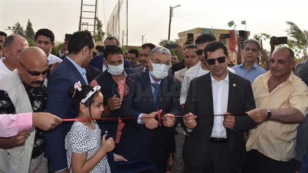 وزير الشباب والرياضة