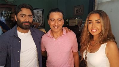 أحمد عزمي: تامر حسني سبب مشاركتي في فيلم بحبك.. قالي حابين تفضل منور الشاشة