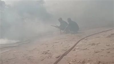 حريق هائل داخل مخزن بأبوصير.. والحماية المدنية تحاول السيطرة عليه | صور وفيديو