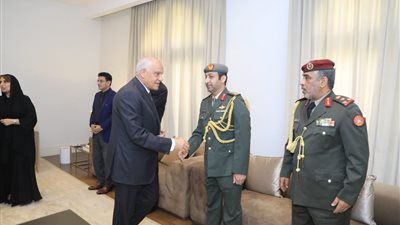 محافظ الجيزة يقدم واجب العزاء في وفاة الشيخ خليفة بن زايد رئيس الإمارات السابق