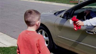 الأمن يكشف كواليس فيديو اختطاف طفل بمنطقة مجرى العيون