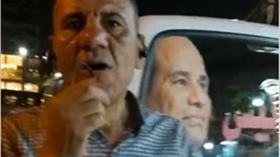 بعد أن أهداه السيسي سيارة.. عامل دليفري يستغيث: بدفع 500 جنيه غرامة يوميًا بسبب جواب خط السير