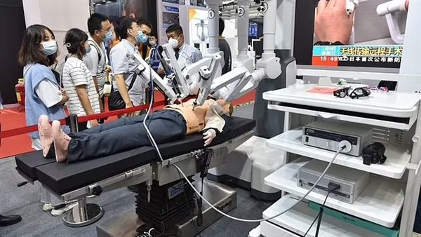 جراحات البطن الروبوتية