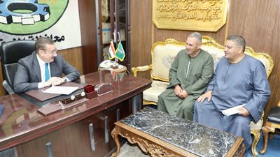 محافظ المنوفية يوجه بحل مشكلة الصرف الصحي بالبر الشرقي وميت سراج