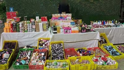 مستحضرات تجميل عالمية مغشوشة.. كواليس القبض على قمر فتاة الوكالة