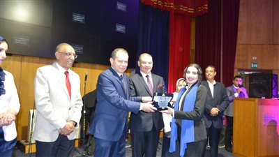 تكريم وتوزيع جوائز مهرجان الكورال والغناء لطلاب جامعة الإسكندرية │ صور