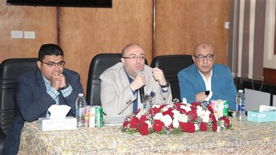 محافظ بني سويف يناقش نتائج الحملة التنشيطية لتنظيم الأسرة 