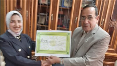 محافظ شمال سيناء يكرم الطبيبة الفائزة ببحث دولي عن سرطان الثدي بألمانيا