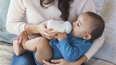 كيف تزيدين من إنتاج حليب الثدي بعد الولادة؟.. إليك التفاصيل