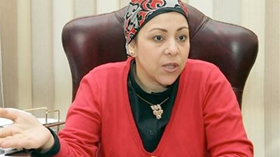 منتقدة رجال الدين.. أبو القمصان: السادة المشايخ عارفين حقوق النساء ومخبيينها