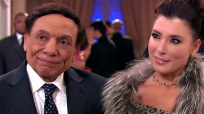 في عيد ميلاد عادل إمام.. أنوشكا تكشف كواليس مشاركتها بفرقة ناجي عطا الله مع الزعيم