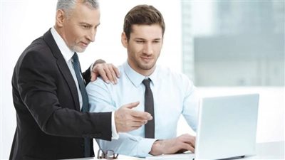 خمسة أخطاء يقع فيها المديرون في اختيار فرق العمل.. تعرف عليها