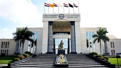 كلية الطب وجراحة الفم والأسنان جامعة مصر للعلوم والتكنولوجيا.. مؤسسة طبية متكاملة