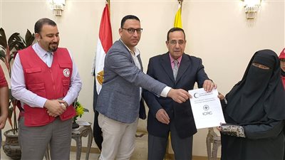 ضمن حياة كريمة.. تسليم مشروعات تحسين سبل المعيشة لعدد من أسر الشيخ زويد| صور