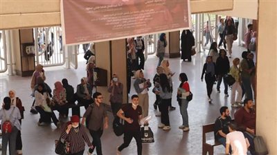 ألسن عين شمس تطلق صافرات الإنذار لتجربة إخلاء الكلية | صور