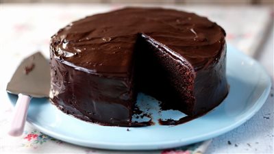 طريقة عمل كيكة الشوكولاتة.. 3 وصفات سهلة وهشة بالكاكاو الخام