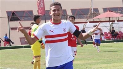 أمير مرتضى يطمئن على قائد الزمالك 2003 بعد إجراء جراحة الصليبي