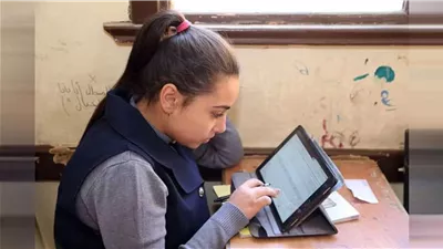 غضب بين أولياء أمور طلاب مدرسة جمال عبد الناصر بالدقي بسبب تأخير تسليم أكواد الامتحان