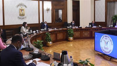 الحكومة تستثني أسر ضحايا ومصابي العمليات الحربية والإرهابية من شروط الحصول على الوحدات السكنية