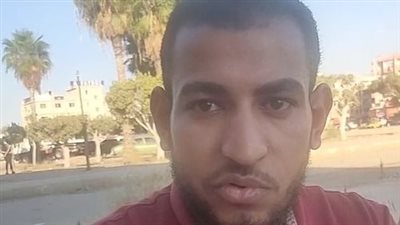 شاب يروي تفاصيل خيانة زوجته مع صديقه وهروبها معه: كان بيبوس رجل أمي وضحك علينا | بث مباشر 