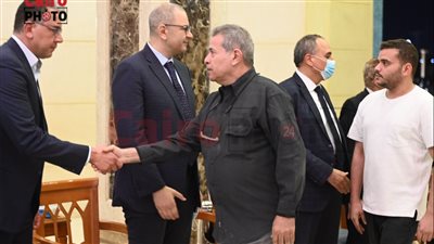 حمدين صباحي وتوفيق عكاشة يقدمان واجب العزاء في وفاة الكاتب صلاح منتصر| صور