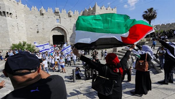 مسيرة الأعلام في