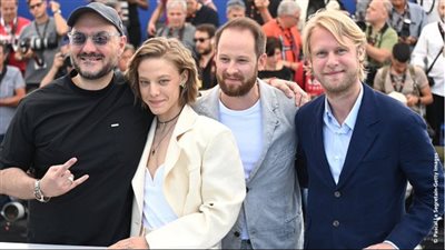 جلسة تصوير لأبطال فيلم Tchaikovsky's Wife بـ مهرجان كان السينمائي 2022