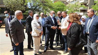 محافظ القاهرة يتفقد أعمال تطوير شارع زهراء المعادي