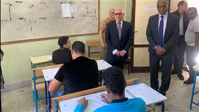 طلاب الثالث الإعدادي لـ محافظ بورسعيد: البابل شيت أفضل من النظام القديم