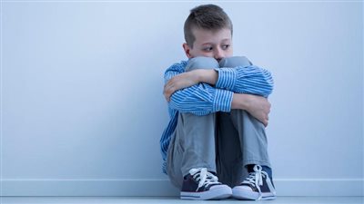 الخبراء في بريطانيا: قلة الاتصال بالعين قد تكون إحدى علامات إصابة طفلك بالتوحد