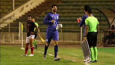 بعد تكرار أخطائه.. هل يغير الأهلي قراره ويجمد محمد الشناوي؟