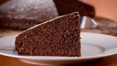 طريقة عمل كيكة الشيكولاتة بالصوص 