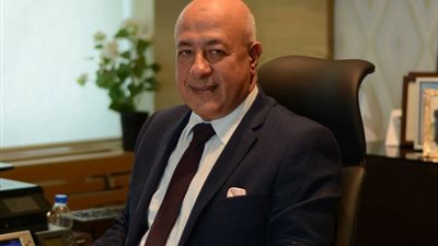 نائب رئيس البنك الأهلي: لن يتم طرح أي شهادات جديدة بخلاف الـ18%