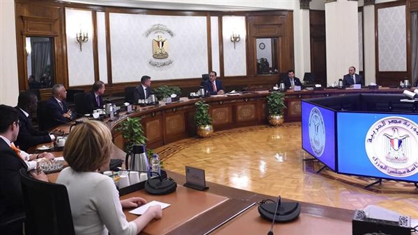 رئيس الوزراء يلتقى