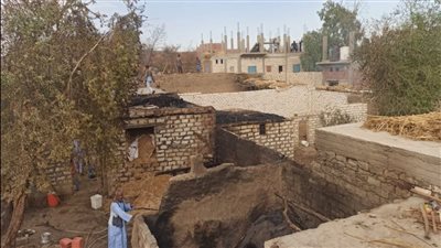 تفاصيل تفحم مسن وإصابة 2 آخرين نتيجة اندلاع حريق في 4 منازل بقنا | بث مباشر