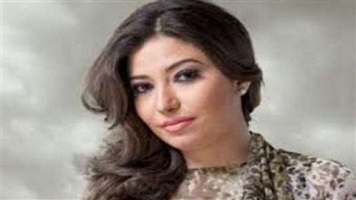 غادة رجب تبكي خلال إحيائها حفل افتتاح مهرجان المركز الكاثوليكي للسينما