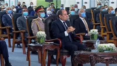 السيسي: هنرد على الناس في الحوار الوطني وهنتكلم كتير