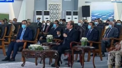 السيسي: مش هتلاقوا على مسطح مشروع مستقبل مصر بيت واحد