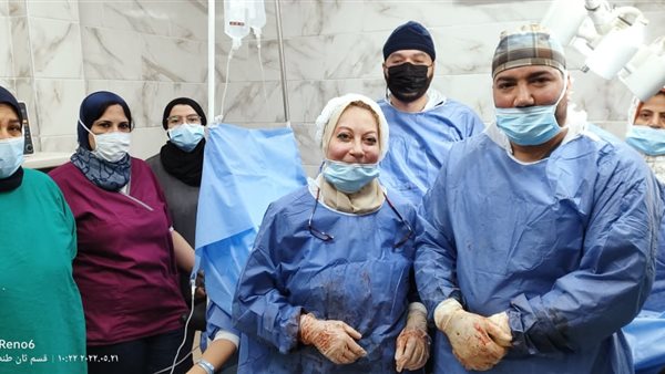 سيدة تضع 5 توائم