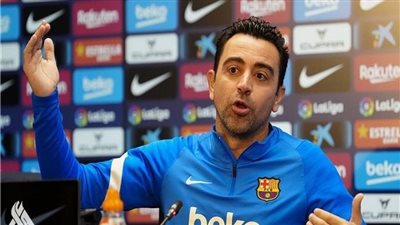 تشافي: لن أعلق على مستقبل مبابي.. وأخبرت 4 لاعبين بقرار رحيلهم