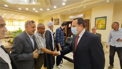 محافظ شمال سيناء يخاطب وزارة النقل لإصلاح طريق العريش القنطرة 