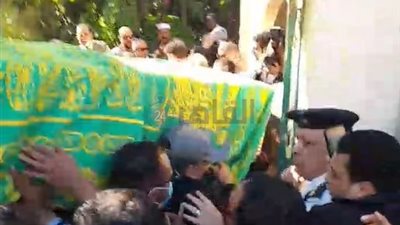 وصول جثمان سمير صبري إلى الإسكندرية لدفنه في مقابر الأسرة