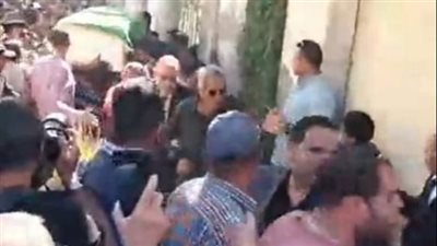 بث مباشر | انهيار نجوم الفن خلال دفن جثمان الفنان سمير صبري بمسقط رأسه بالإسكندرية